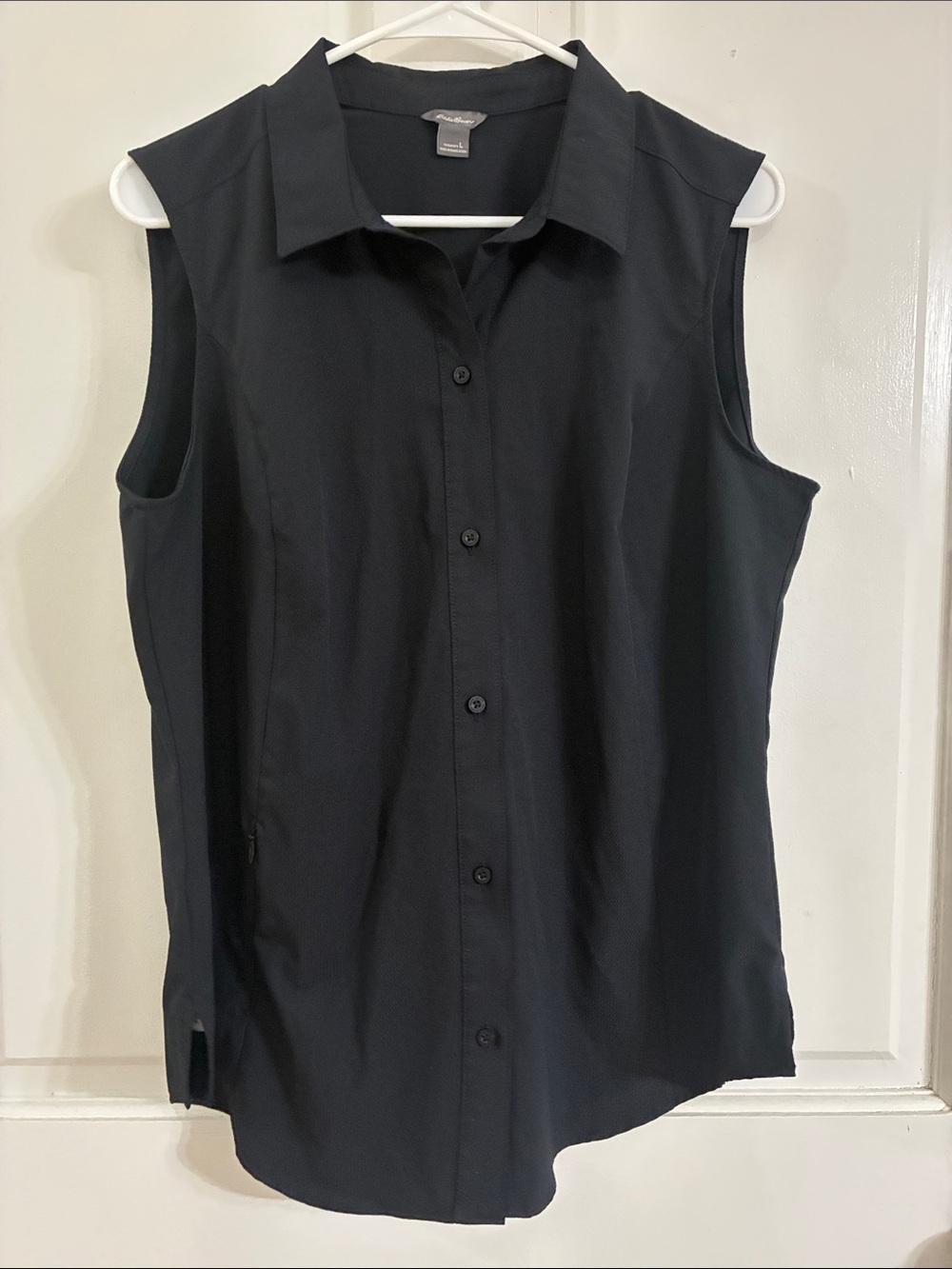 Eddie Bauer Black Sleeveless Button-Down Top